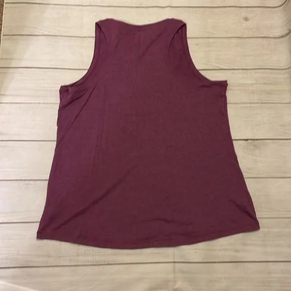 EUC Women’s DSG workout tank - size 2X - Picture 5 of 5
